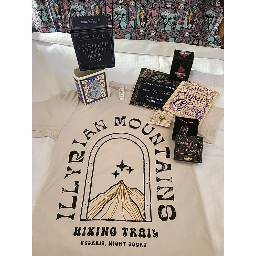 The Bookish Box Accessories 6pc Bundle T Shirt SZ. S – No Book Included